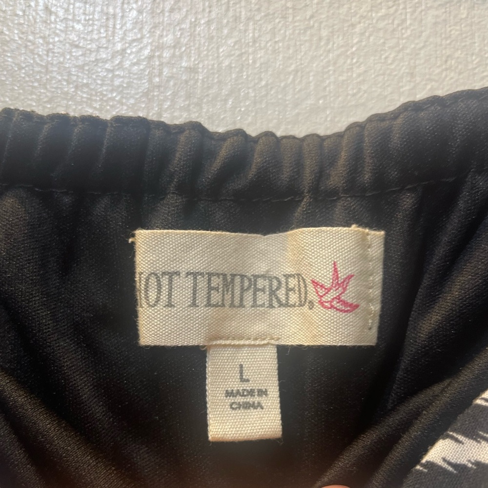 Hot Tempered Woman’s Jumper size Large - Picture 5 of 8